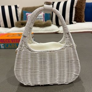 Urban Expressions White Woven Handbag